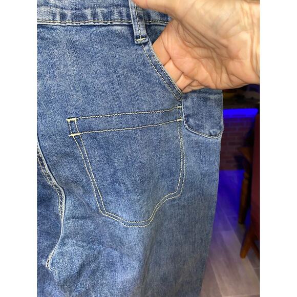 NWT GOZO women’s jeans.  Irregular pockets.  Fun jeans. Size 36 - Picture 7 of 9